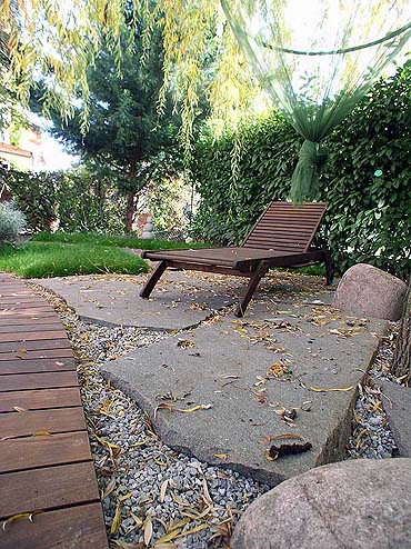 сад и место для отдыха